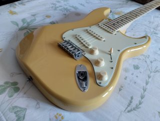 Guitarra Stratocaster Oqan