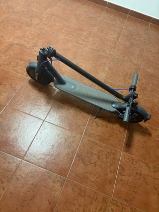 Patinete Eléctrico Xiaomi Mi Scooter 3