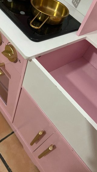 Cocinita de madera infantil rosa