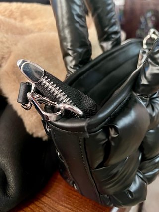 Bolso Nü negro acolchado pequeño