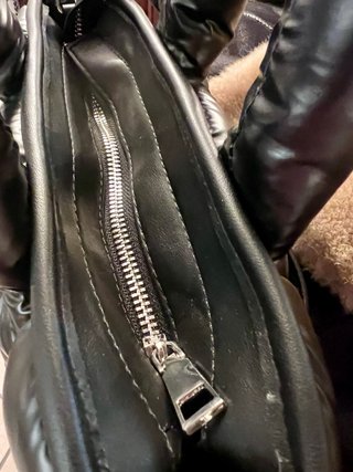 Bolso Nü negro acolchado pequeño