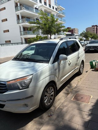 SsangYong Rodius 2013
