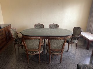 Mesa de comedor ovalada con 6 sillas
