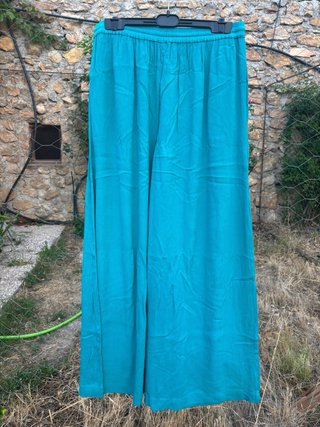 Pantalón ancho color teal  Talla mediana  Bolsillo