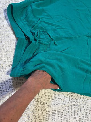 Pantalón ancho color teal  Talla mediana  Bolsillo