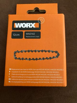 Mini sierra recargable 20V con DOS cadenas d corte