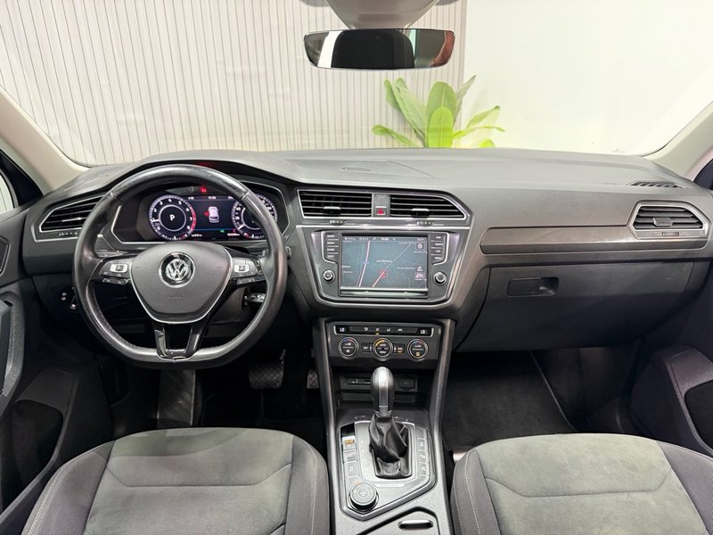 Volkswagen Tiguan 2017, foto 11