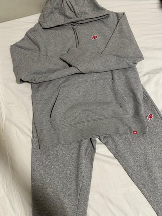 Conjunto New Balance Gris Talla M