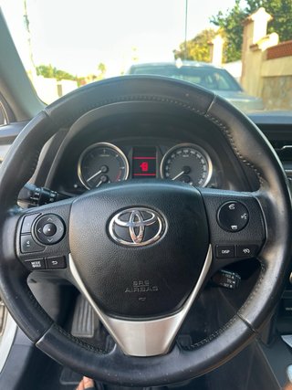 Toyota Auris 2014