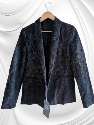 Chaqueta Pandora drapeada negra y dorada