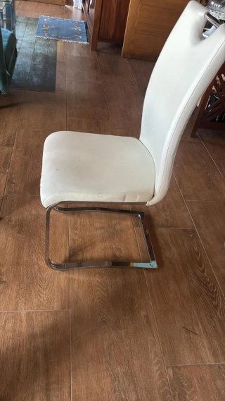 Silla de comedor blanca respaldo curvo