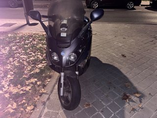 Piaggio X Evo 125 Maxi Scooter Negra/Gris