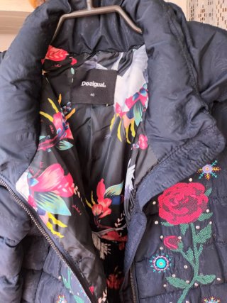 Abrigo Desigual Talla M Flores Bordadas