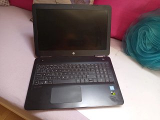 HP i5 8250U GTX 1050 16GB RAM