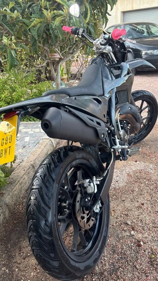 Moto Rieju MRT 50cc Negra