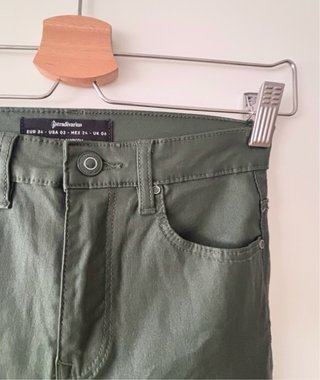 Pantalón Pitillo Verde Brillo Talla 34/XS