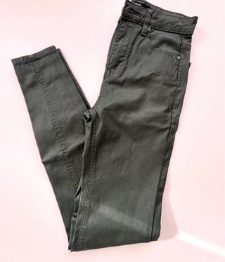 Pantalón Pitillo Verde Brillo Talla 34/XS