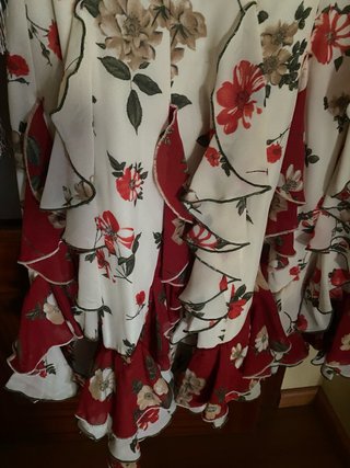 Vestido Flamenca Blanco y Rojo Flores