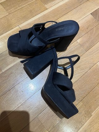 Tacones negros Stradivarius