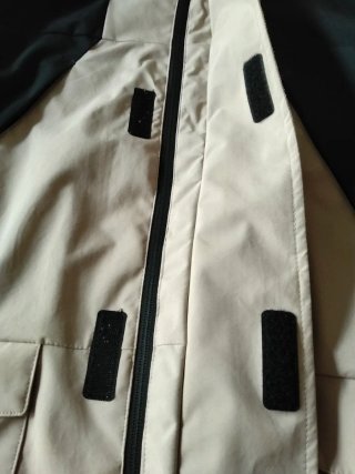 Parka hombre beige y negra