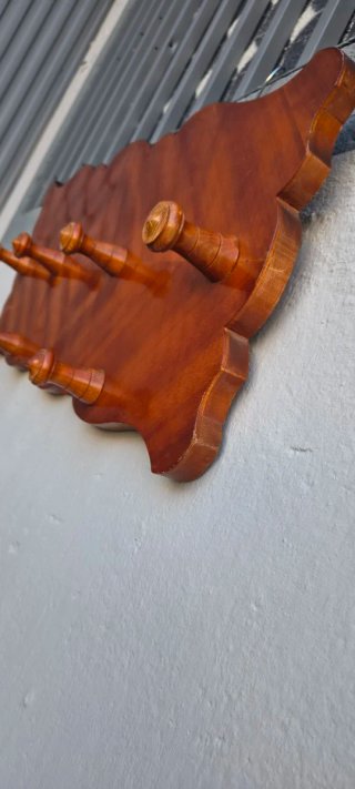Perchero de madera vintage