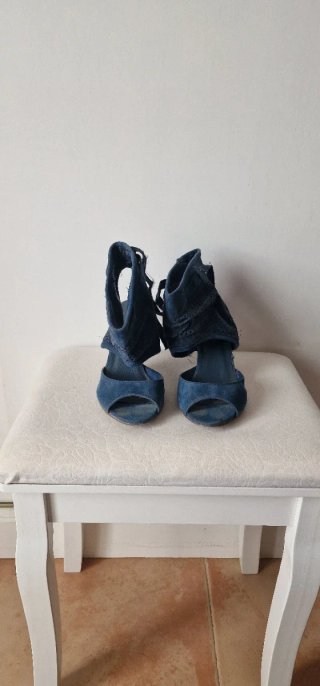 Sandalias tacón azul denim Talla 40