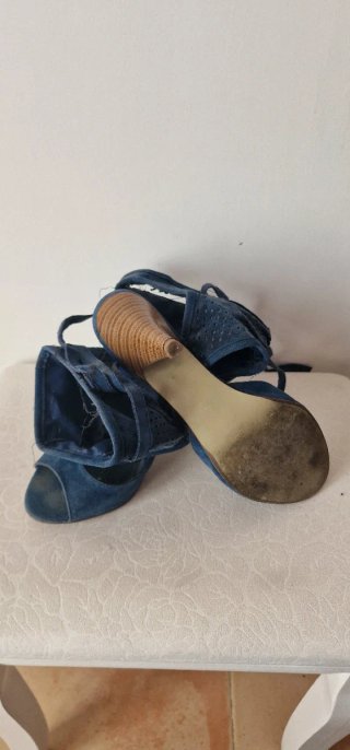 Sandalias tacón azul denim Talla 40