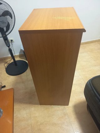 Cómoda de madera estilo vintage