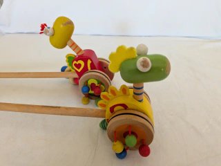 Juguetes de arrastre de madera