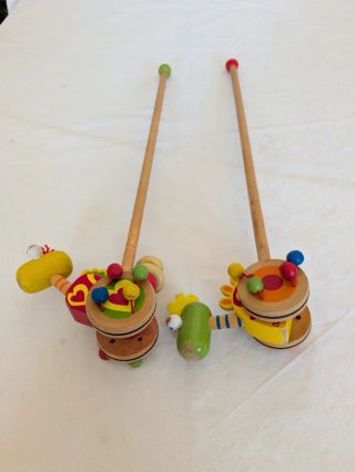 Juguetes de arrastre de madera