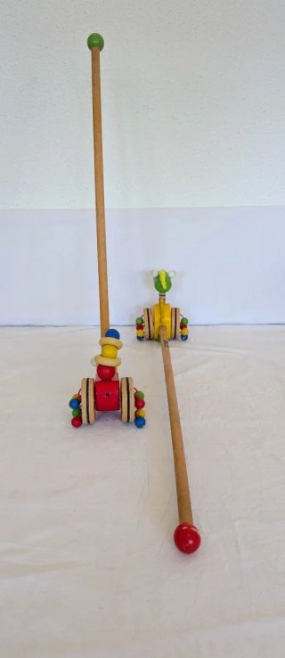 Juguetes de arrastre de madera