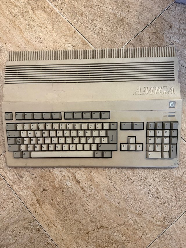 Amiga 500 Ordenador Clásico Beige