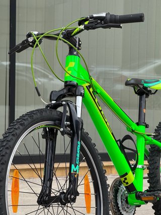 Bicicleta Cube Kid 240 Nero-Verde