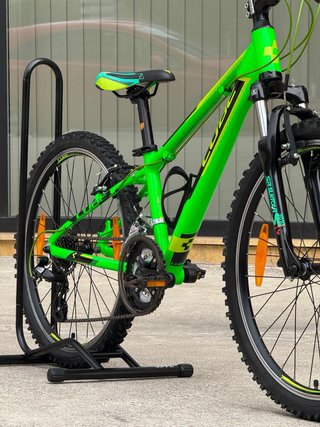 Bicicleta Cube Kid 240 Nero-Verde
