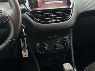 Peugeot 2008 Style 1.2L PureTech 81KW (110CV) S&S ÚNICO PROPIETARIO