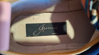 Zapatillas de cáñamo con plataforma multicolor.
