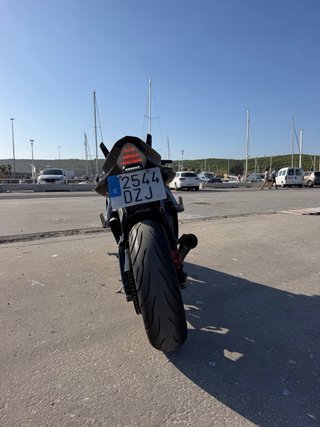 Yamaha YZF R6 Sportbike Negra 2006