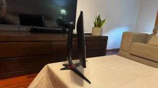 Pantalla AOC Negra y Roja
