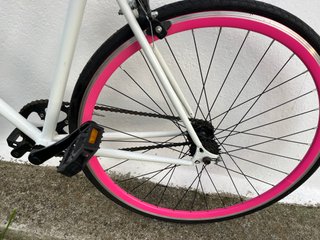 Bici Fixie Piñón Fijo Blanca Ruedas Rosas