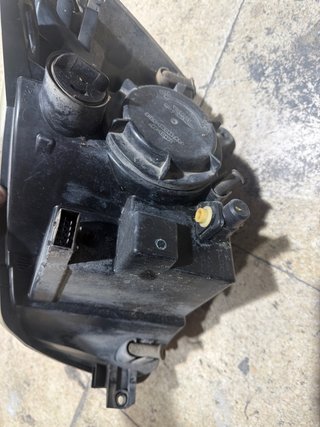 Faro delantero derecho Citroën Berlingo 2005