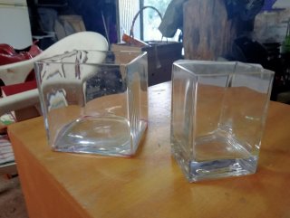 2 Jarrones Rectangulares de Cristal