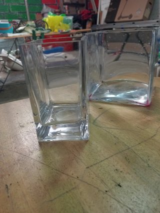 2 Jarrones Rectangulares de Cristal