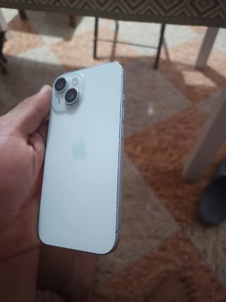 iPhone 15 Apple