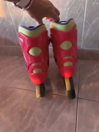 Patines infantiles rojos talla 36