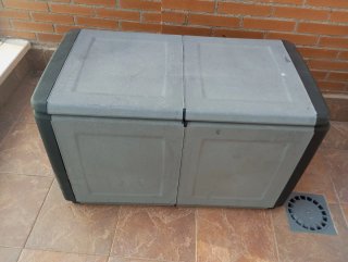 Baúl de resina gris