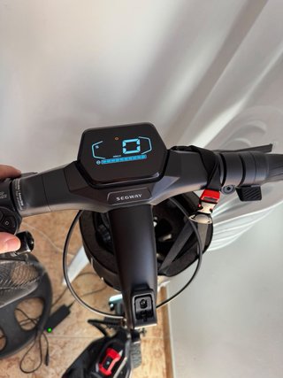 Patinete eléctrico Segway ZTEPRO