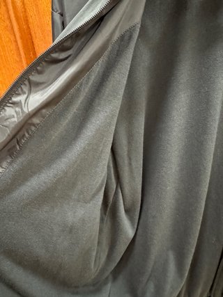 Chaqueta deportiva Adidas negra