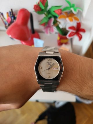 Reloj Seiko 5 Automático Plata