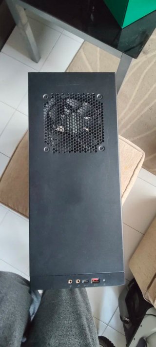 Caja MSI Gaming Series Negra