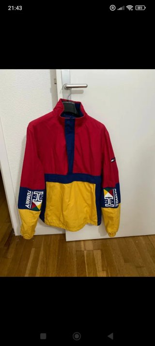Chaqueta cortavintos canguro Tommy Hilfiger navega